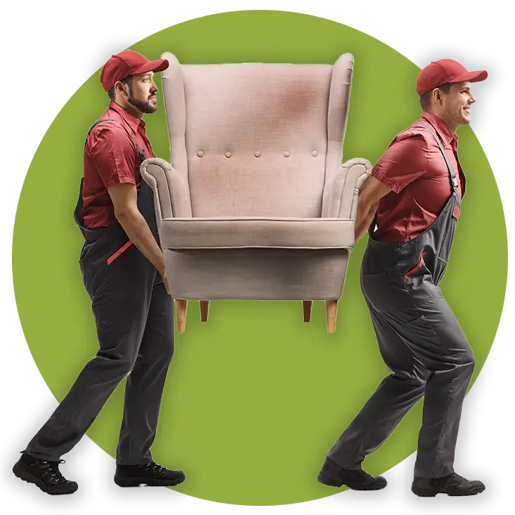 Lindhofer Service Zwei Entrümpelungsprofis tragen einen alten Sessel weg